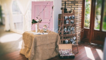 Fotófal és dekoráció