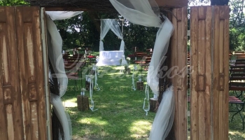 Kültéri ceremónia